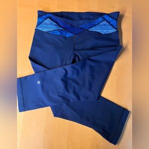 Lululemon 🍋 Navy WunderUnder Leggings Crop Tights